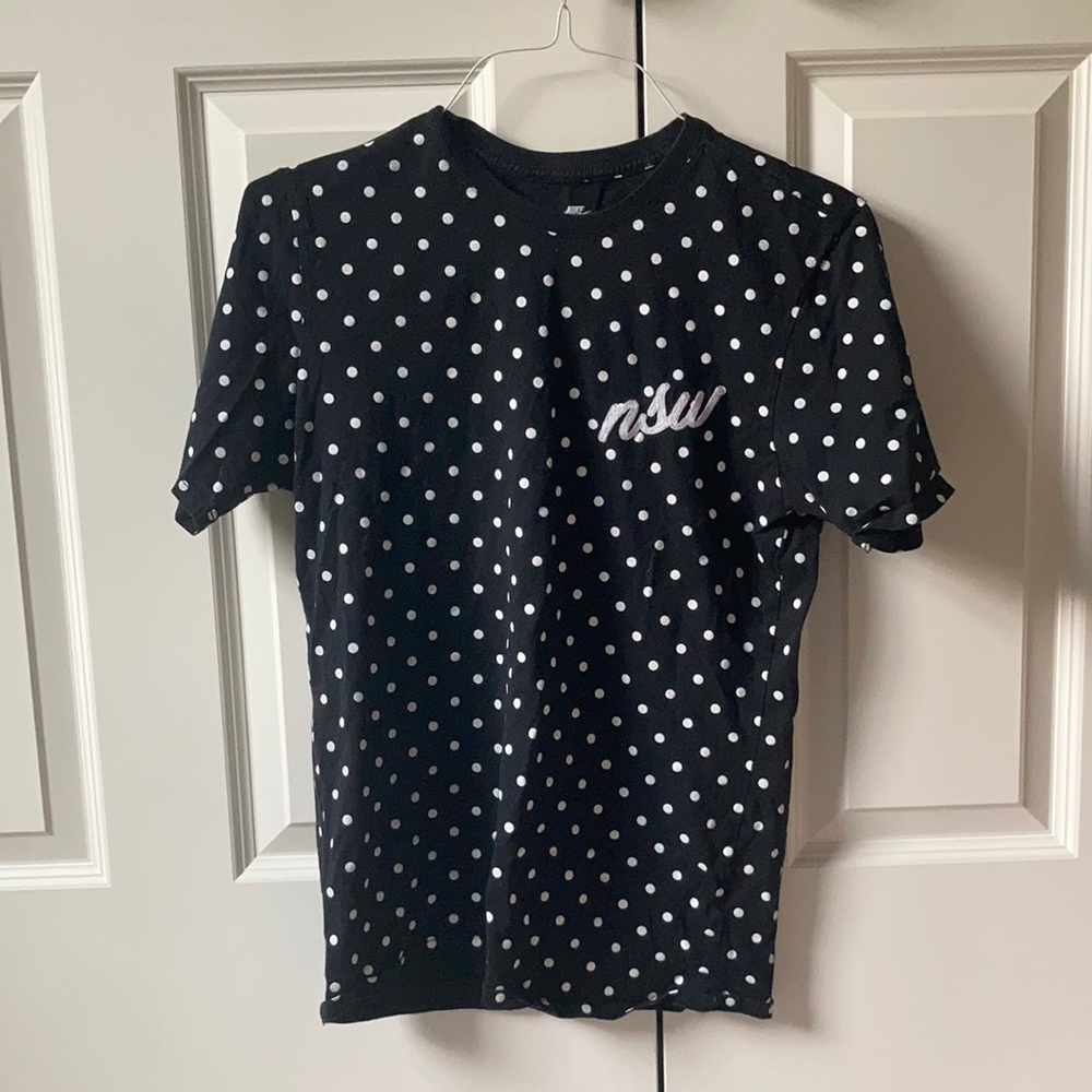 Nike Sports Wear T-Shirt, Medium